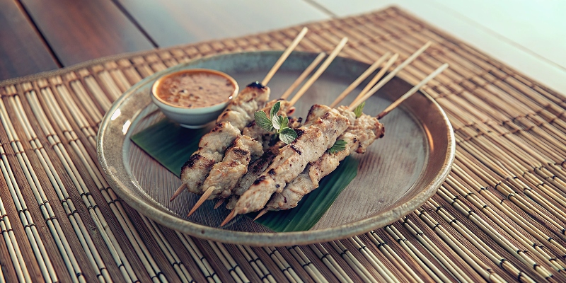 GRILLED CHICKEN SATAY WITH PEANUT SAUCE