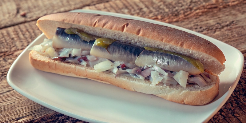HERRING ROLL