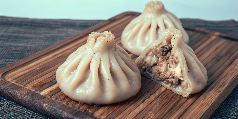 JUICY PORK & BEEF KHINKALI
