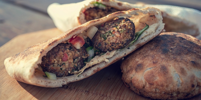 Crispy Falafel Pitta