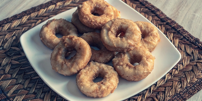 Moroccan Sfenj Doughnuts